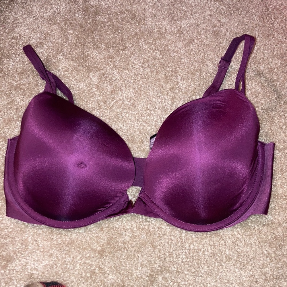 Victoria’s Secret purple Very sexy Push Up plunge bra